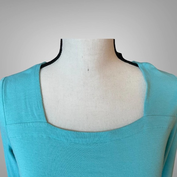 The Limited Women's 3/4 Sleeve Light Blue Top with square front design Size S - Picture 2 of 7